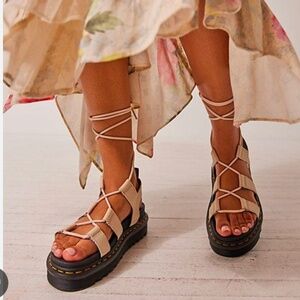 Dr. Martens Nartilla Savannah tan sandals